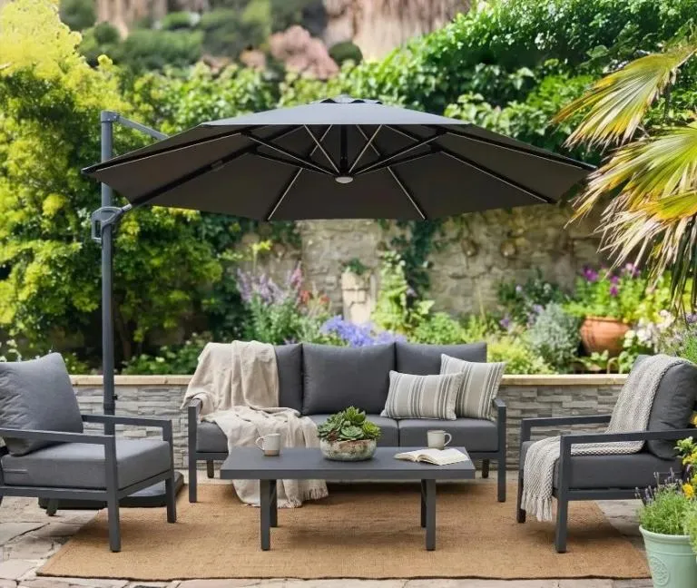 Out Door Living